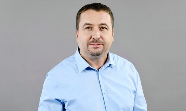 Latifi: Ndryshimi i diskursit ndaj Iranit lidhet me antiamerikanizmin, jo me fenë