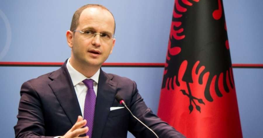 Kërcënimet e Vuçiqit, Bushati: Shqipëria të mos ia lërë inercisë prioritetet
