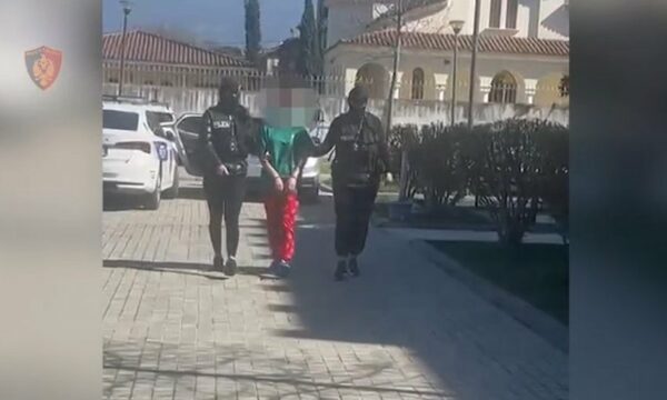 E dënuar me 10 vjet burgim për drogë në Gjermani, 19 vjeçarja arrestohet në Tiranë