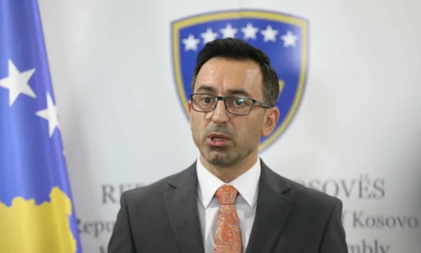 Të arrestuarit për dallavere me patentë shoferë, Basha njofton se u prangos edhe ekzamineria e Ministrisë: E mirëpresim aksionin