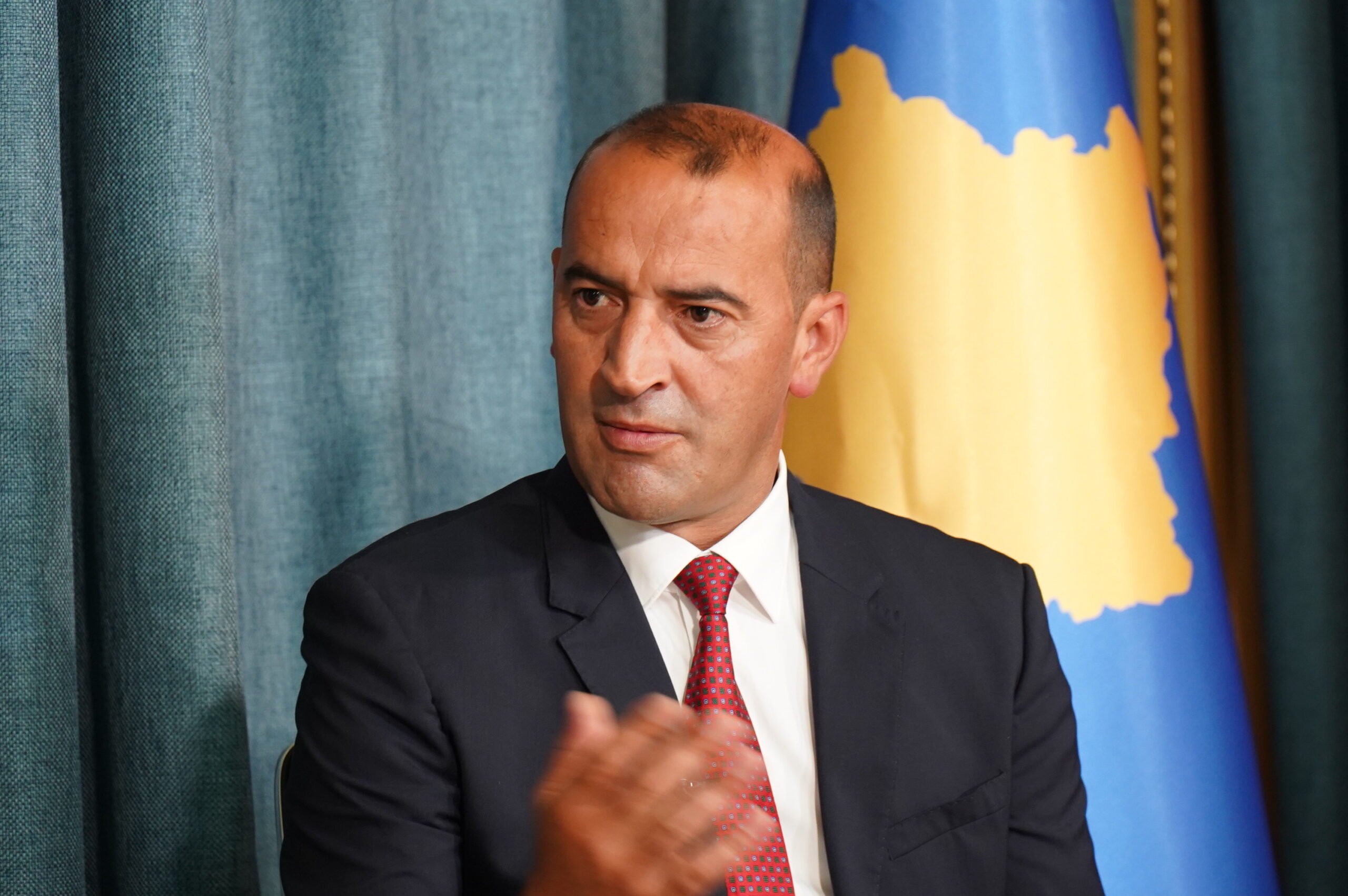 Deklarata e Rashiqit për tokën e Manastirit të Deçanit, Haradinaj: Nëse Kurti s’e demanton, më shumë se tradhti kombëtare