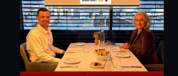 “Lutjet tona në këtë muaj të Shenjtë janë që të jemi përsëri bashkë”, Endrit Thaçi dedikim ish-presidentit gjatë iftarit me nënën e tij