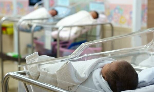 Foshnjat pa mbrojtje nga diarreja e rëndë, institucionet: Jemi në pritje të vaksinave, ka ulje të furnizimit global nga prodhuesi