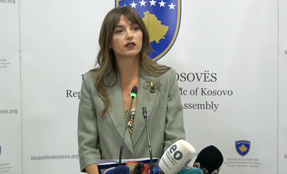 Albulena Haxhiu: S’mund të thërras seancë për presidentin pa qenë dy kandidatë të propozuar