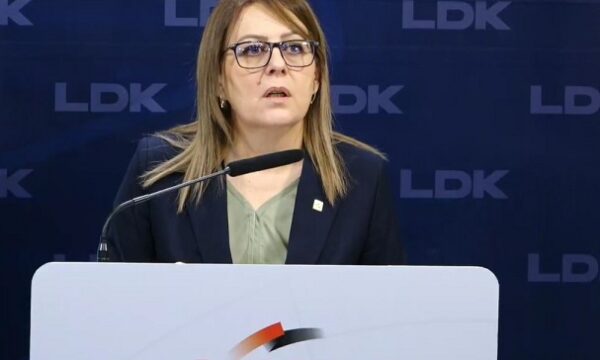 Nafta 1.70, inflacioni 6%, çmimi rrymës, Bajrami: Një qeveri e përgjegjshme do të mblidhej e të merrte masa