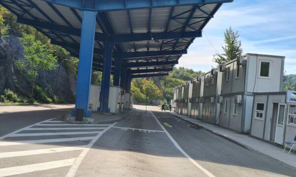 Sot mbahet protestë në pikën kufitare të Jarinjës në territorin serb, do të bllokohet rruga për dy orë
