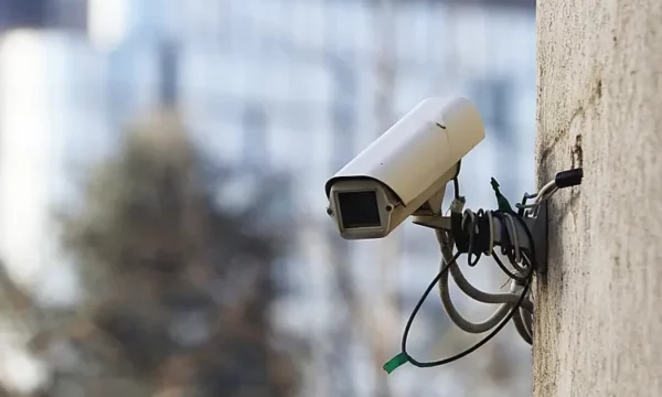 Prishtina nën vëzhgim, gjobat e policisë shkojnë direkt në shtëpi