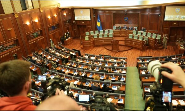 Analiza e juristit të KDI-së: Pse Kushtetuesja e cilësoi pa efekt juridik Dekretin e Osmanit dhe nuk e shpalli antikushtetues