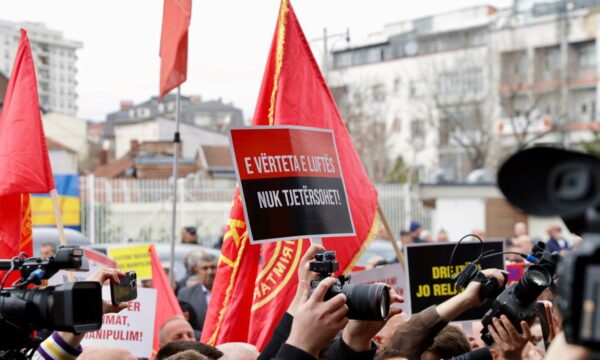 OVL-UÇK letër institucioneve e organizatave ndërkombëtarëve: Tërhiqni mbështetjen për publikimin “Masakrat në Kosovë”