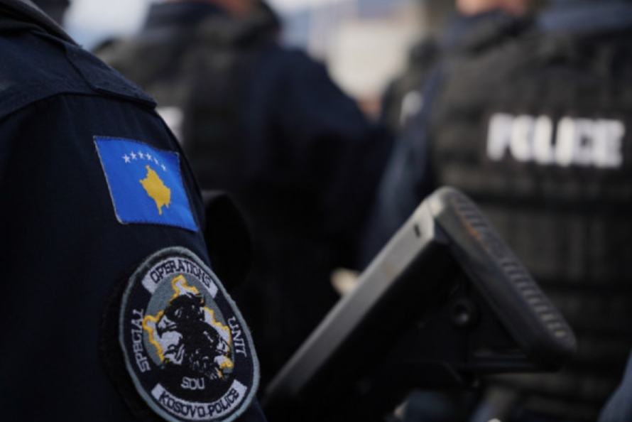 Probleme në familje në Pejë, arrestohet i dyshuari përdorues i narkotikëve