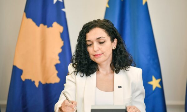 Dokument: Ky është dekreti i Osmanit për shpërndarjen e Kuvendit