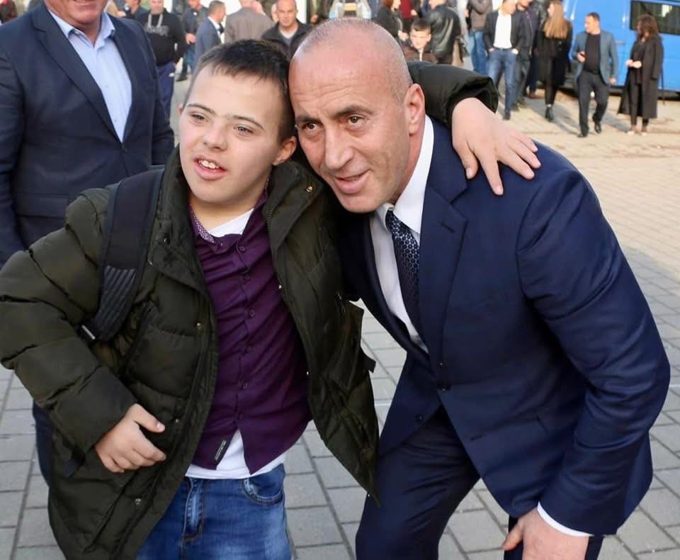 Ramush Haradinaj: Të përqafojmë me dashuri personat me Sindromën Down, jo vetëm sot