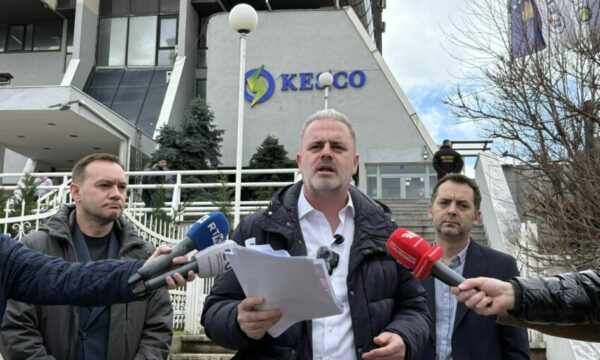Azemi: Po bëhen vjedhje me njehsorët elektrikë, duhet të jepet përgjegjësi