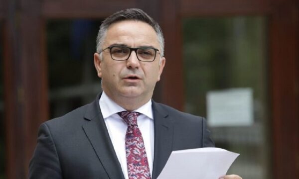 Tahiri: Kosova gjendet në situatën më të rëndë që nga pavarësia