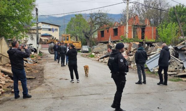 “Trepça” rrënon ndërtimet pa leje në pronë të saj në Mitrovicë të Veriut, Radojevic ankohet se askush s’i ka njoftuar