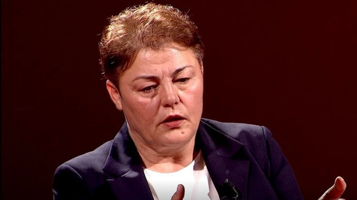 Intervistë me Melihate Tërmkollin, ish-anëtaren e Këshillit të Përgjithshëm të LDK rreth islamizimit të kombit