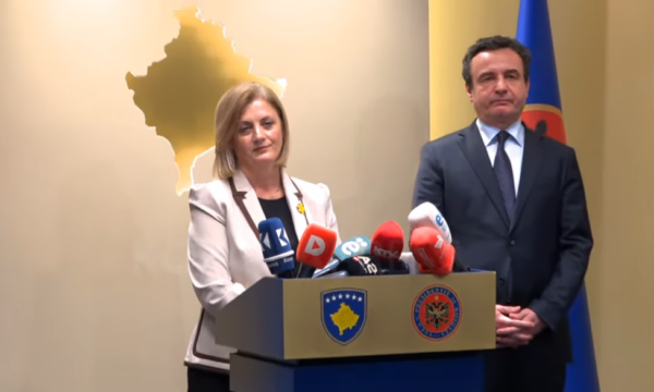 Peci për konferencën e Kurtit me Feride Rushitin te Presidenca: Keqpërdorim flagrant