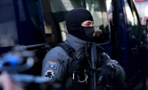 Arrestohen e më pas lirohen dy punonjës të Postës së Serbisë në veri të Kosovës