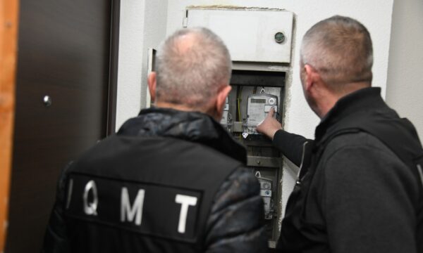 Komisioni i MINT: S’u evidentuan devijime në matjen e shpenzimit të rrymës, por kishte skadim afati, do të ketë gjoba ndaj KEDS