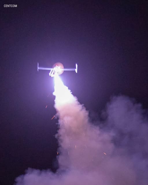 SHBA NIS SULMIN E PARALAJMËRUAR NDAJ IRANIT: Dronët përshkojnë qiellin