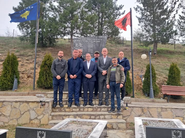 Homazhe në Llashticë për 27-vjetorin e martirëve të luftës