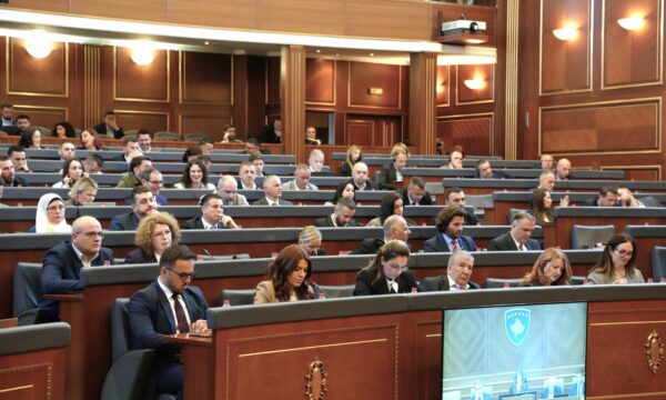 Pushteti thërret seancë të jashtëzakonshme të Kuvendit, me shmangie procedure duan shqyrtimin e dytë për Byronë