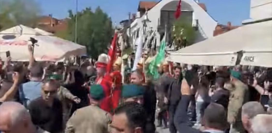 Reagim i Organizatës Shqiptaria për paradën me simbolikë osmane të ushtrisë turke në Prizren