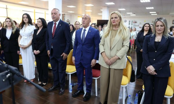 AAK vazhdon procesin e zgjedhjeve të brendshme, zgjidhet kryetarja e Aleancës së Gruas në Deçan