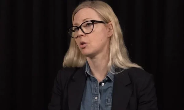 Gazetarja finlandeze Aro: Propaganda serbo-ruse kërcënim serioz për Kosovën dhe rajonin