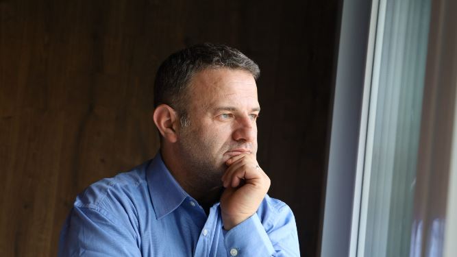 Përplasja ndërmjet vullnetit politik qytetar dhe detyrimeve kushtetuese