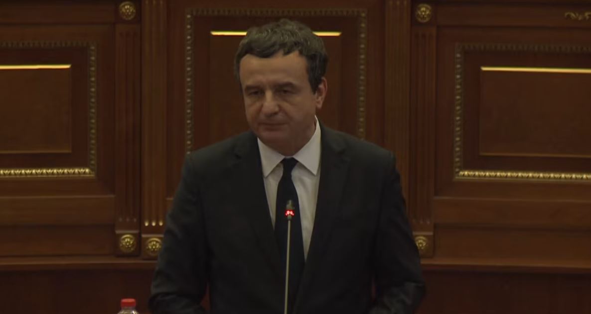Kurti sulmon dhe fajëson opozitën, tenton t’i ikë përgjegjësisë për presidentin