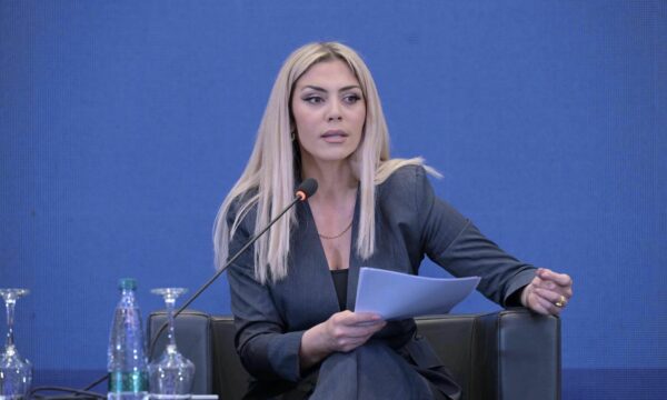 Deliu-Kodra: Sot vazhdon “karateja” për zgjedhje të presidentit – pushteti fillimisht godet rendin kushtetues, pastaj pyet a ishte e ligjshme