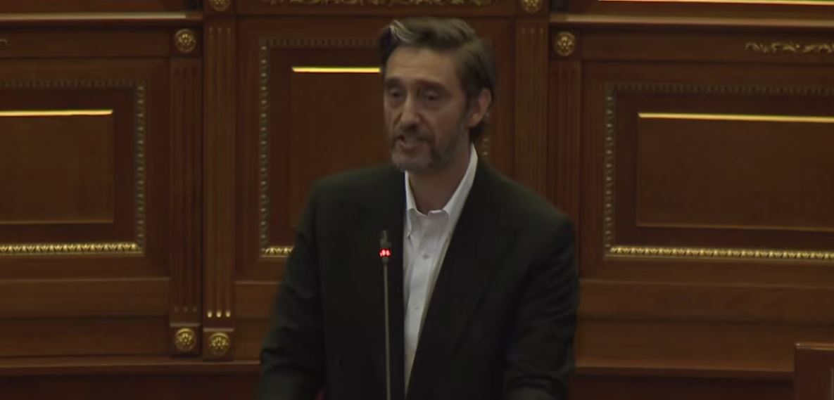 “Shpresojmë vitin tjetër ta festojë në Kosovë”, Ismaili ia uron Thaçit ditëlindjen