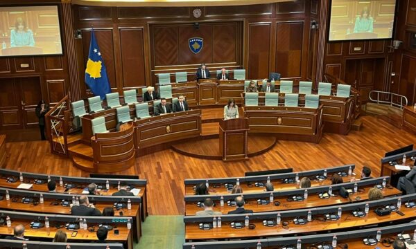 Haxhiu për Qosjen: Jetoi dhe krijoi në një kohë kur shqiptarëve u kërkohej ta dëshmonin të drejtën e tyre politike