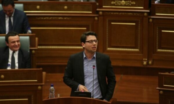 Ministri Murati: Opozita s’e votoi trajtimin e rishikimit të buxhetit, do të mundësohej Pako 200 milionëshe për Inflacionin