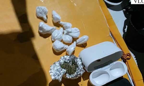 Shpërndanin kokainë e kanabis te adoleshentët, arrestohet një 17-vjeçar në Vlorë