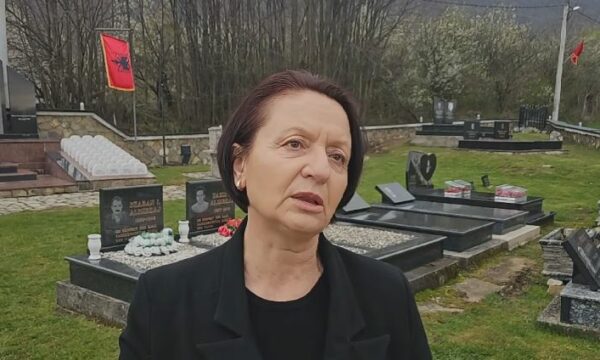 Nuk munda t’i tregoj që i erdhi kufoma e djalit”, dëshmitarja e Masakrës së Lybeniqit rrëfen tmerret