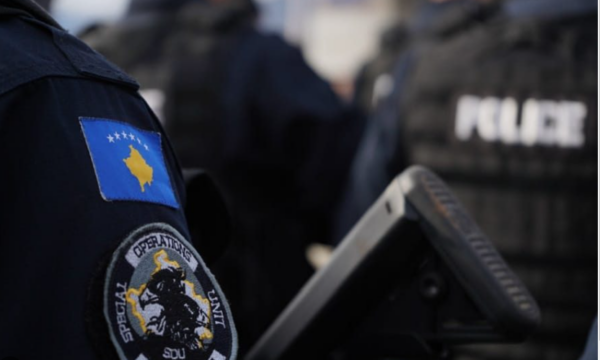 Ekstradohen dy persona që kishin ‘karton të kuq’  nga Interpol, njëri për në Kosovë dhe tjetri nga Kosova për në Shqipëri