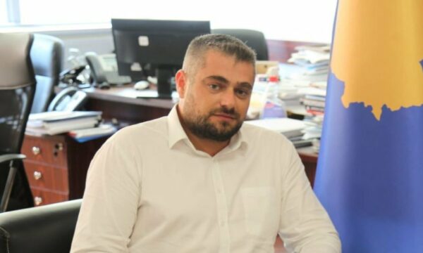 Andin Hoti për ekspozitën: Jam i pari që kam reaguar, s’mund ta rrah Shkëlzen Gashin