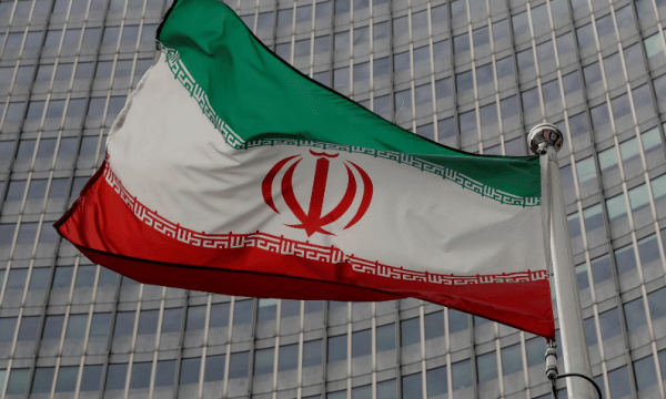 Irani: SHBA duhet të zgjedhë midis luftës dhe armëpushimit