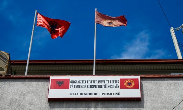 OVL-UÇK: Urime besimtarëve katolikë për Pashkët, mbizoteroftë paqja, dashuria dhe mirëkuptimi