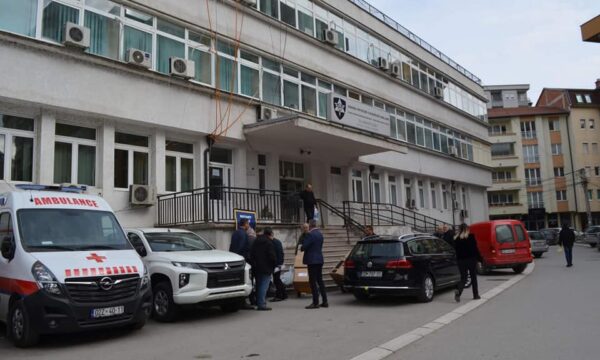 Vdes një grua në Mitrovicë, policia po e heton rastin