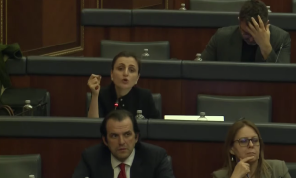 Ymeri ironizon me Kusarin: Aq mirë i ke menaxhu marzhat për karburante sa bërë thirrje në media që me raportu për çmimet e larta