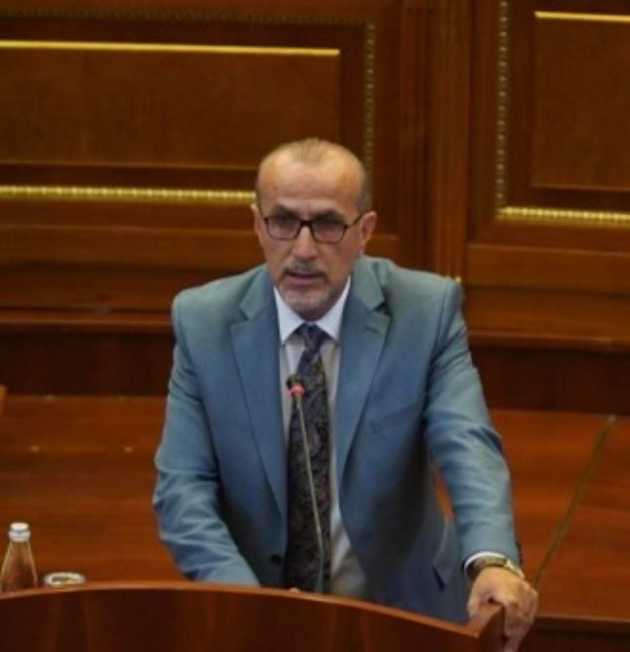 Bekim Haxhiu: Kurti po e çon vendin drejt bllokadës politike me lojëra populiste dhe mungesë konsensusi