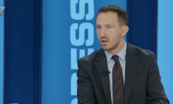 Krasniqi: Kurti është duke nxitur përçarje mes Abdixhikut e Osmanit, në fund nuk ia jep presidentin asnjërit