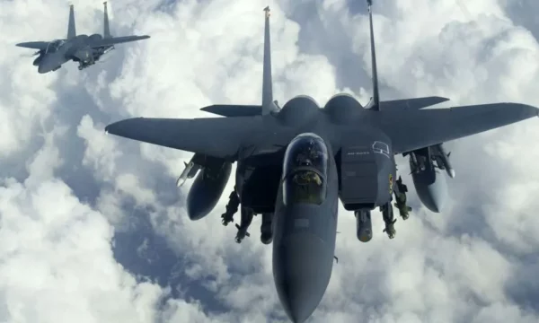 BBC: Si u shpëtua piloti amerikan i rrëzuar me avion luftarak F-15 brenda Iranit