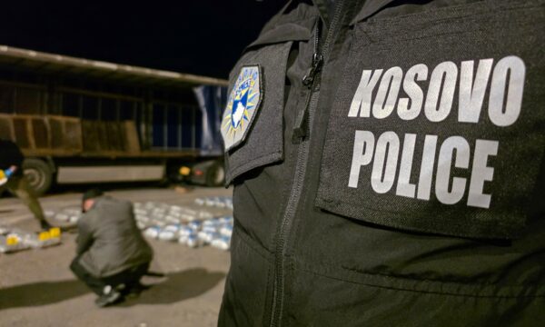 Policia zbulon laborator të drogës në Graçanicë