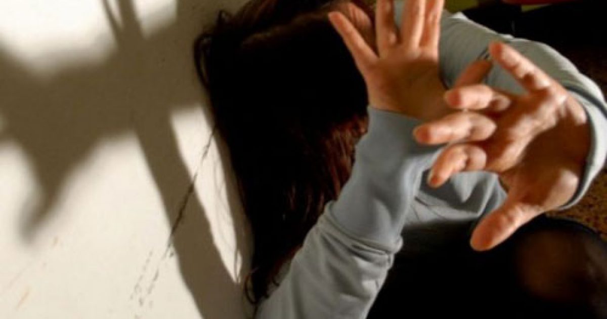 Ushtroj dhunë ndaj bashkëshortes, arrestohet burri në Prishtinë