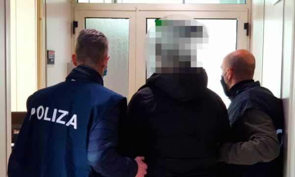 Berlini e akuzonte për trafik droge, Italia ekstradon shqiptarin e shumëkërkuar drejt Gjermanisë
