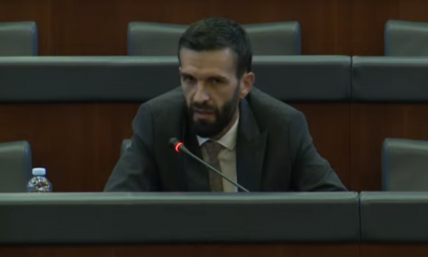 Deputeti i PDK’së: Kurti po kërkon pushtet absolut e jo qeverisje, shenja autoritarizmi